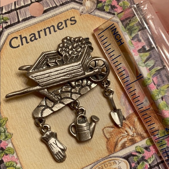 Lindsey Claire Fine Pewter Charmer - Picture 5 of 6